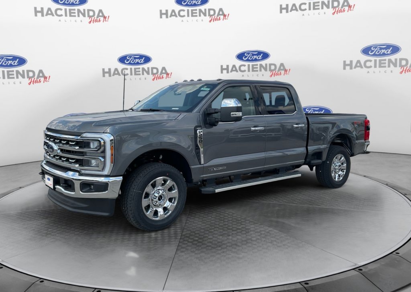 2025 Ford F-250 Super Duty Lariat's photo