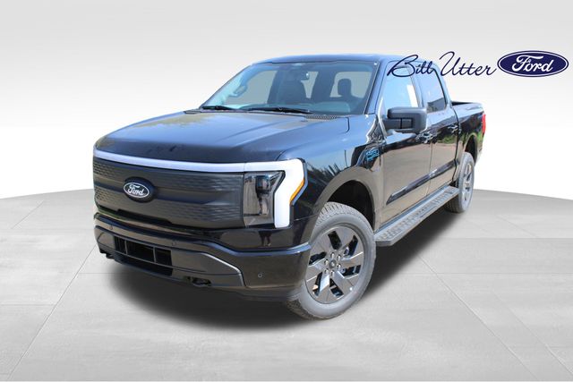2025 Ford F-150 Lightning photo 2