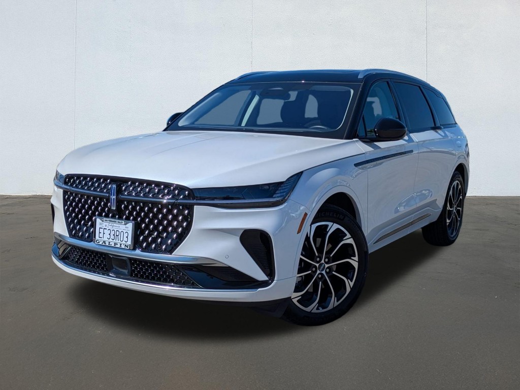 2025 Lincoln Nautilus Reserve