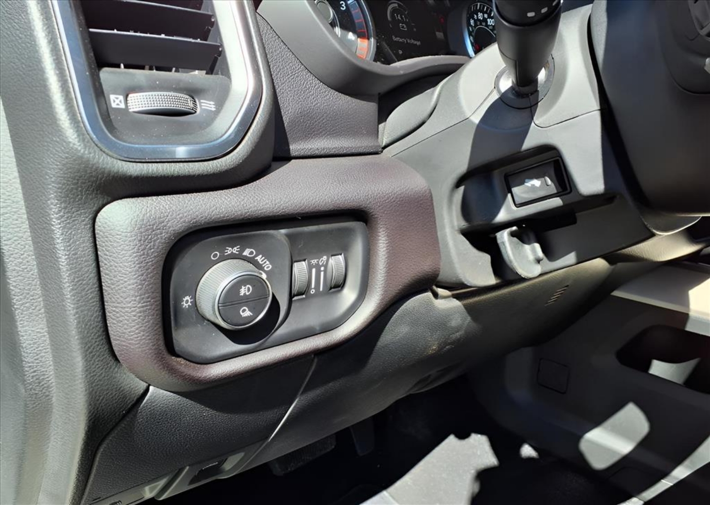 2022 RAM Ram 3500 Pickup Laramie - Photo 12