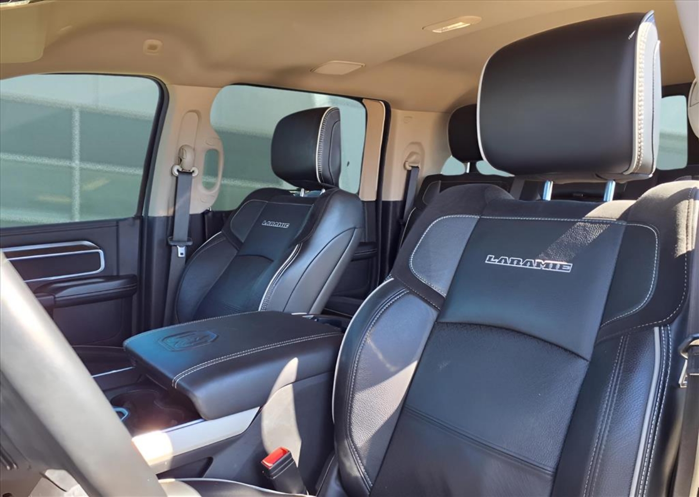 2022 RAM Ram 3500 Pickup Laramie - Photo 18