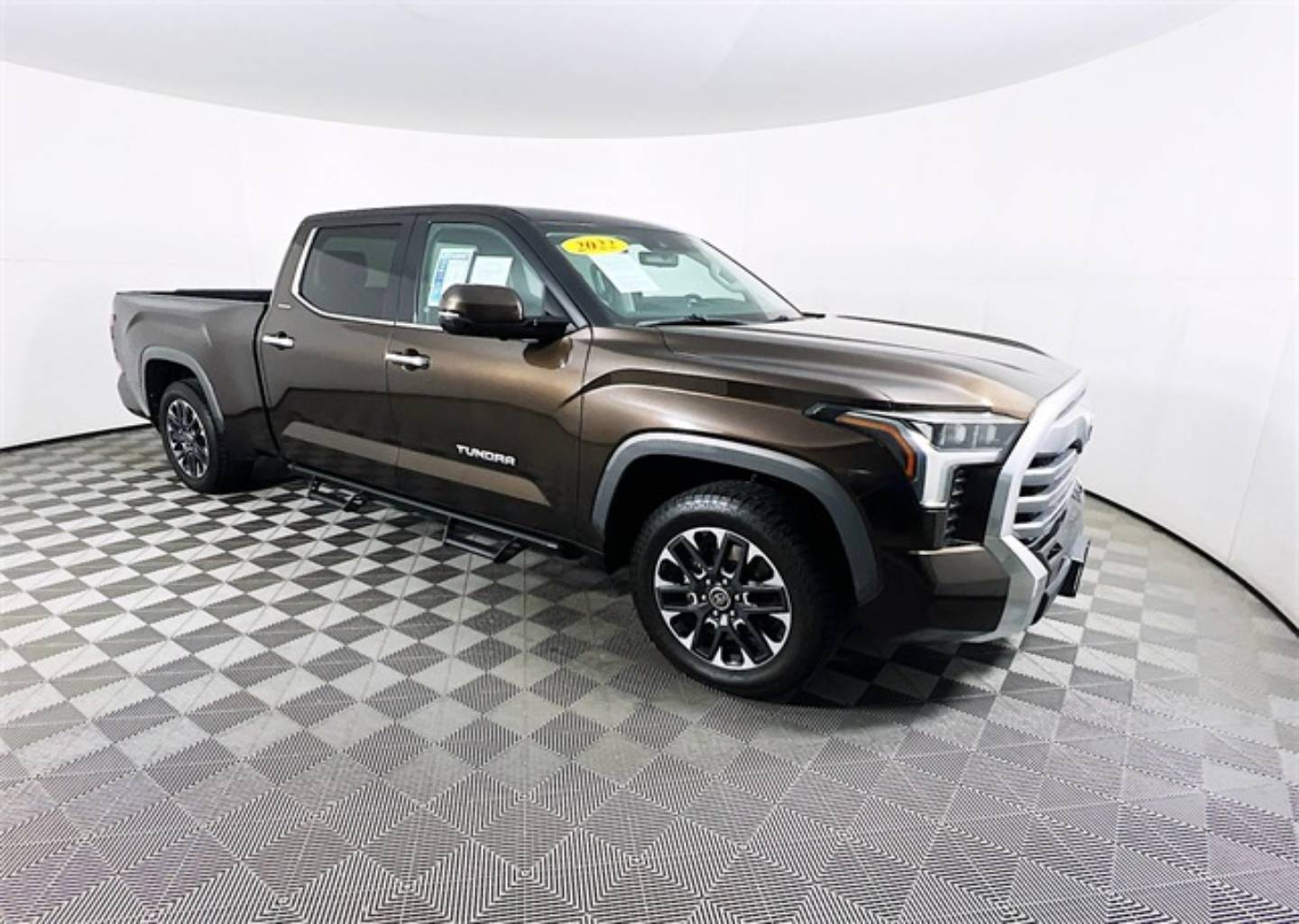 2022 Toyota Tundra Limited's photo