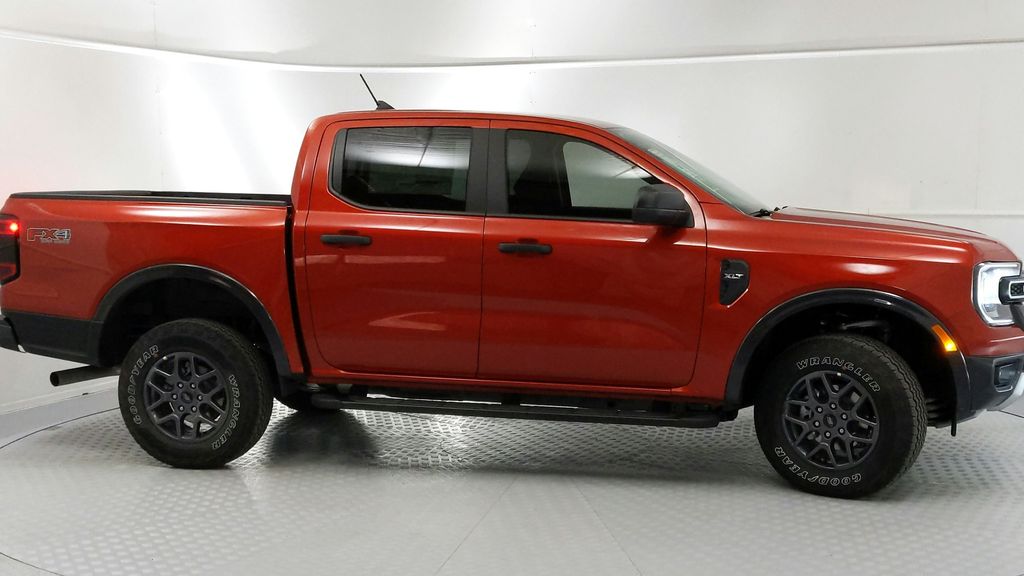 2024 Ford Ranger XLT photo 2