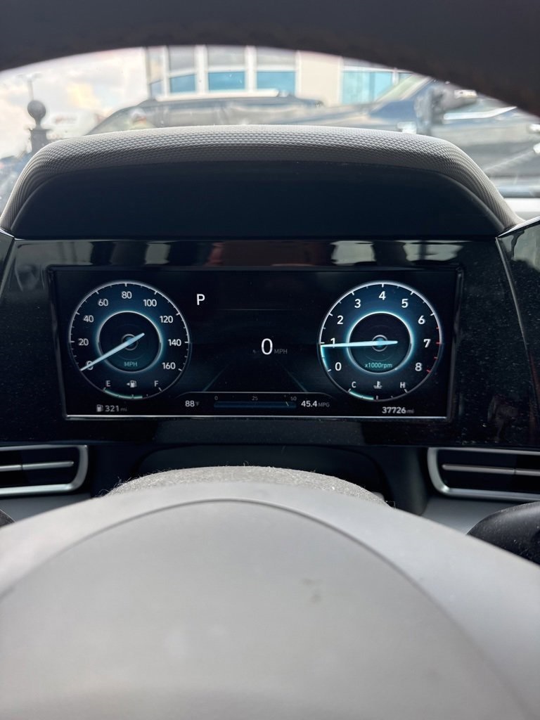2022 Hyundai Elantra SEL photo 3