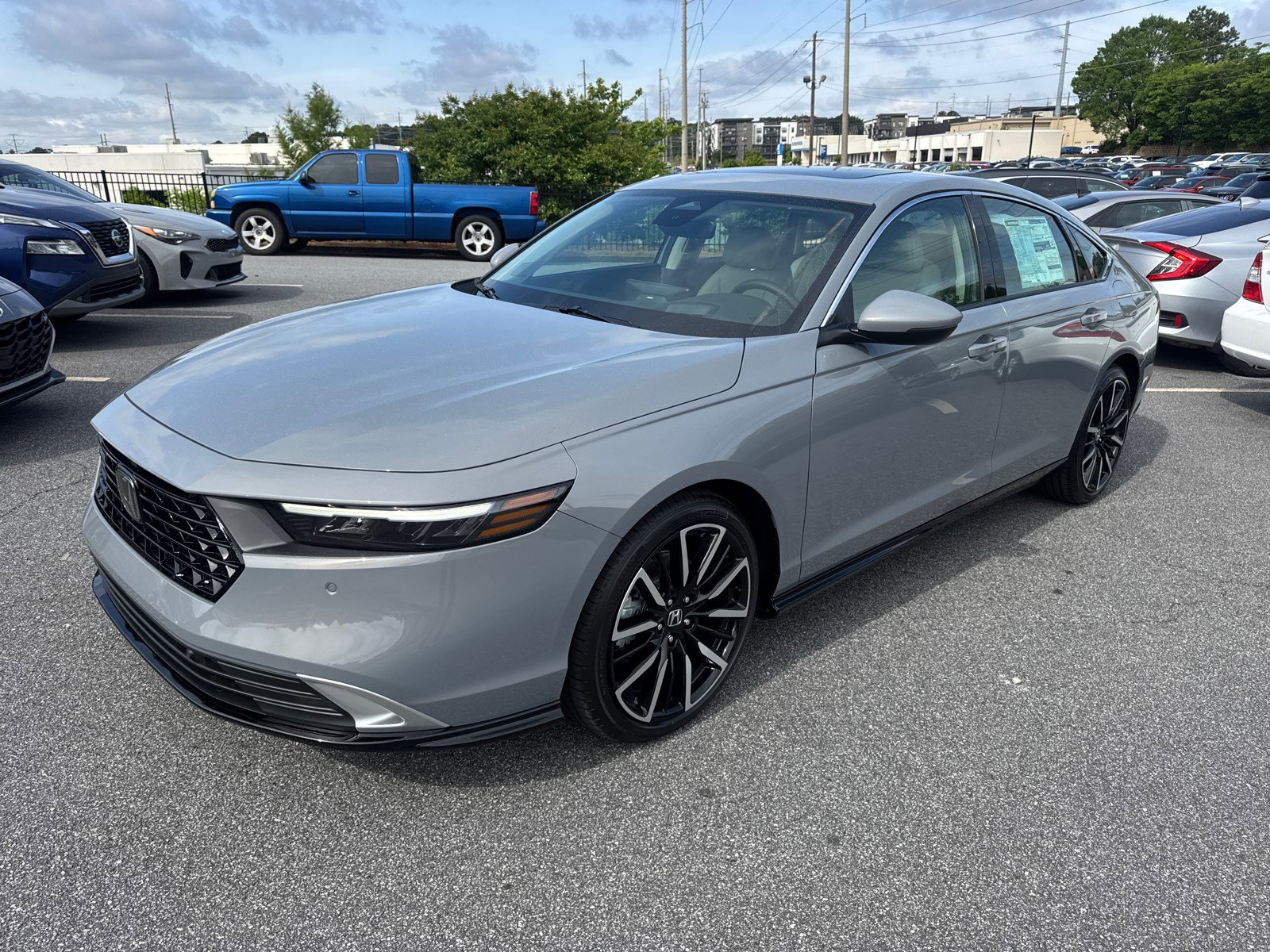 2025 Honda Accord Hybrid Touring photo 3