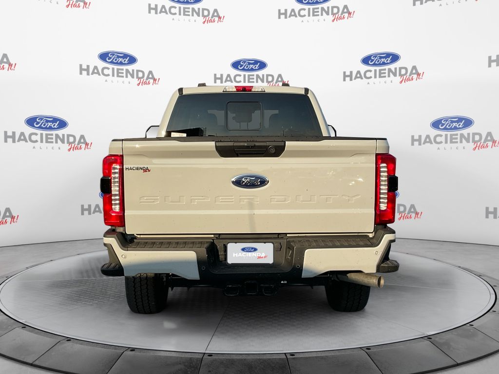 2026 Ford F-250 photo 4