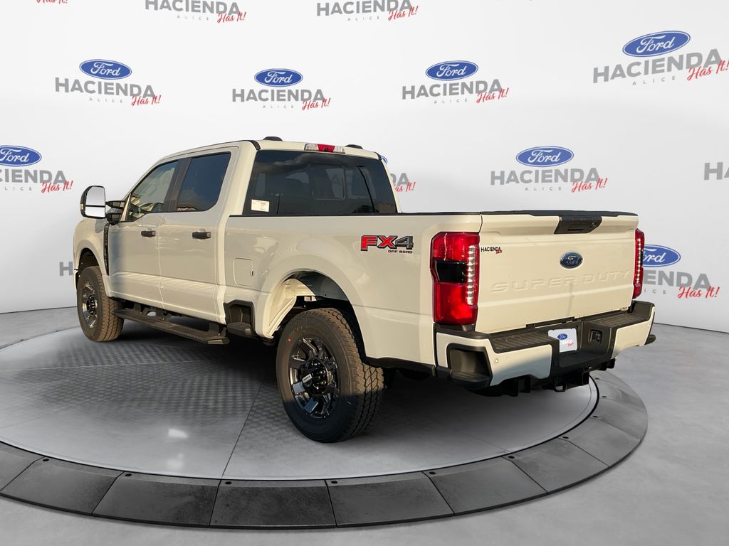 2026 Ford F-250 photo 3