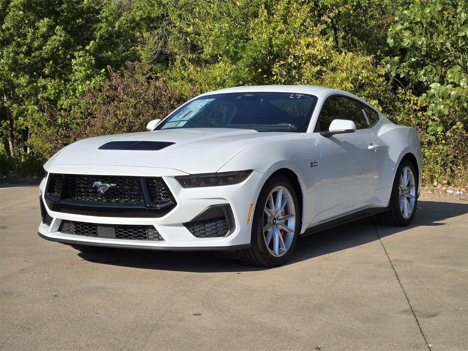 2025 Ford Mustang GT Premium photo 2