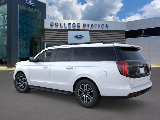 2025 Ford Expedition MAX photo 3