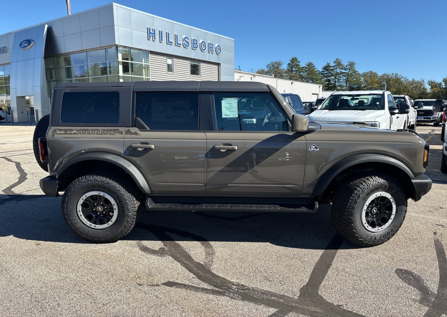 2025 Ford Bronco 4-Door Outer Banks's photo