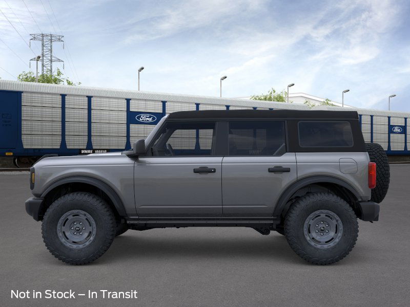 2025 Ford Bronco Base photo 3