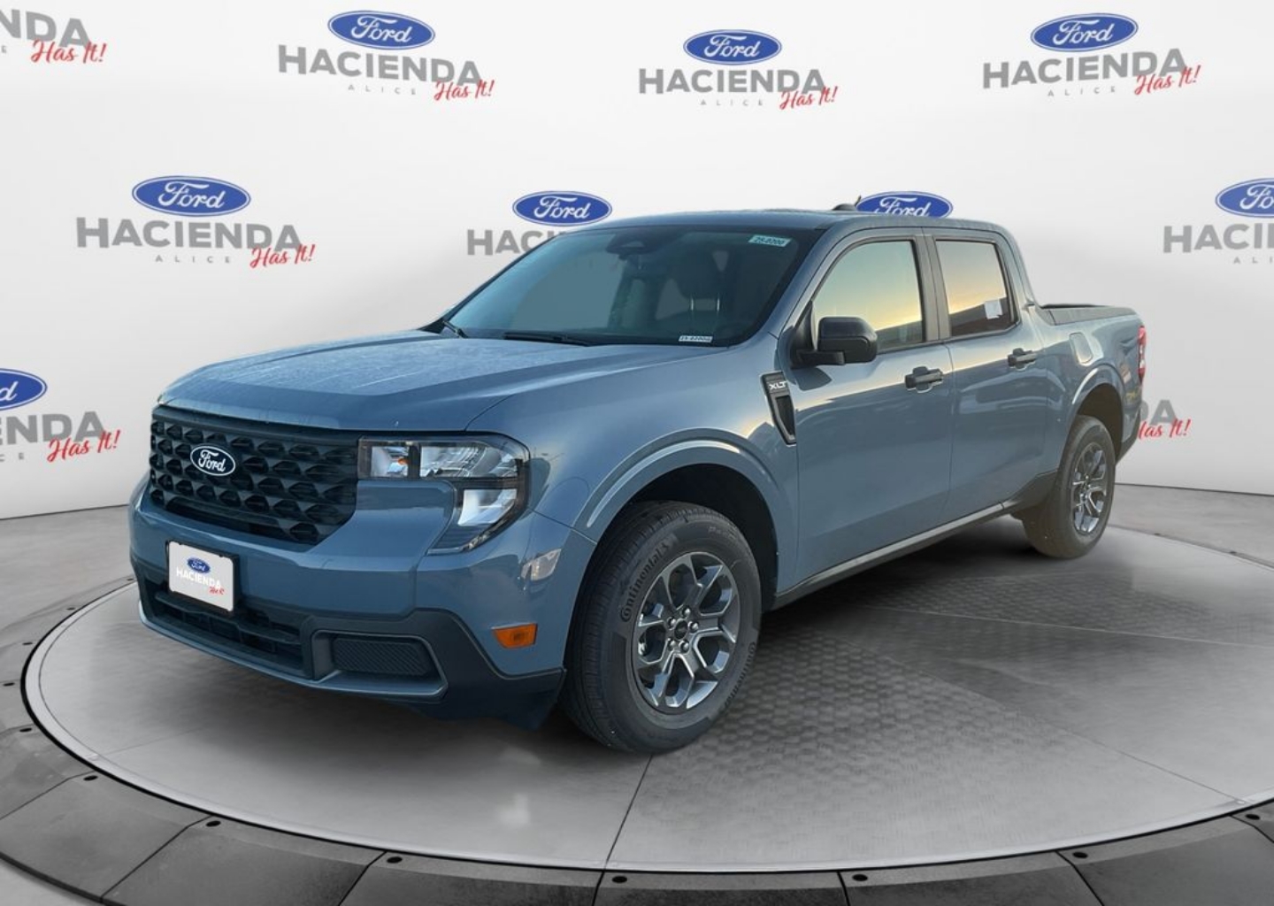 2025 Ford Maverick XLT's photo