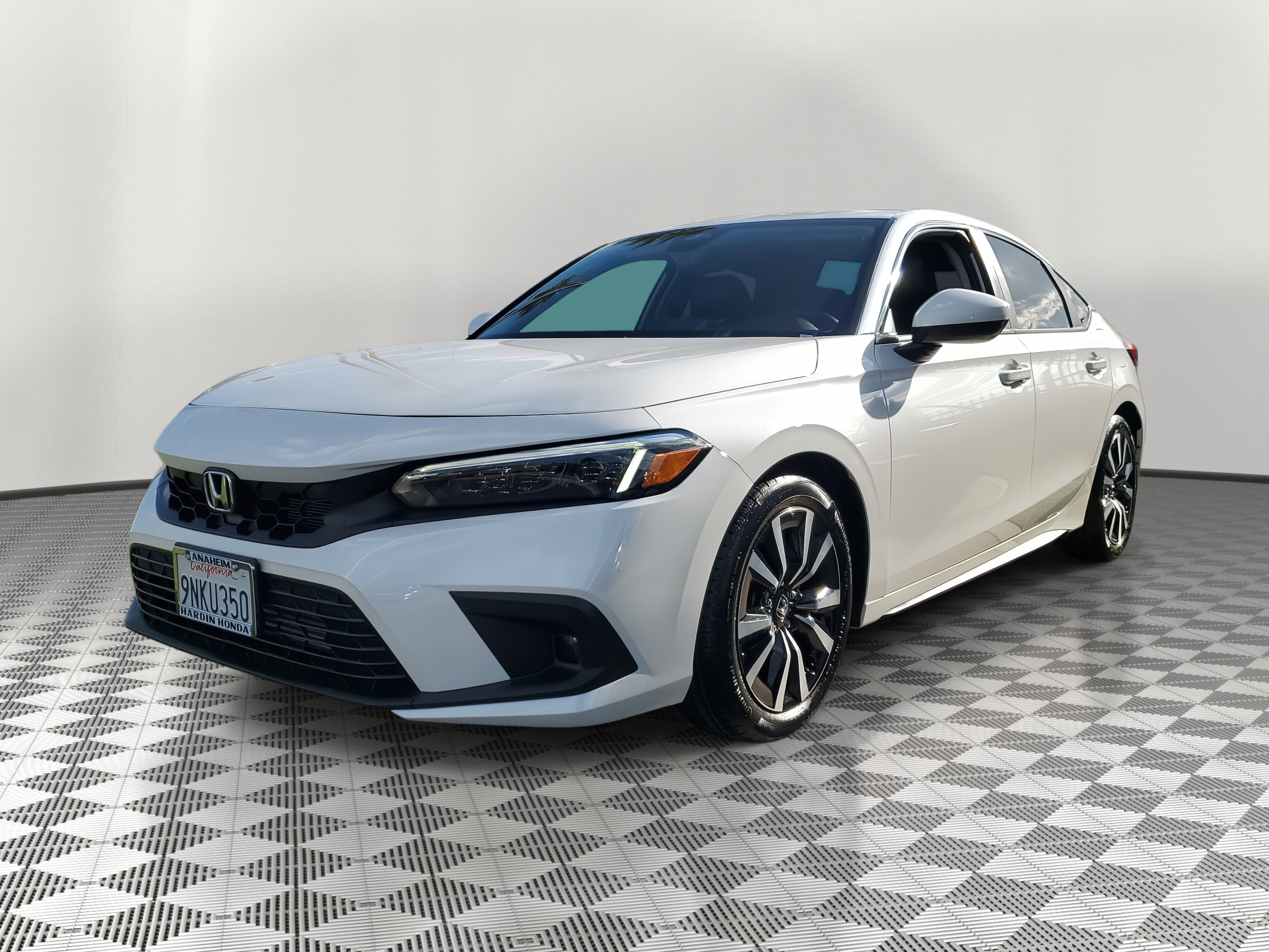 2024 Honda Civic Hatchback EX-L photo 2