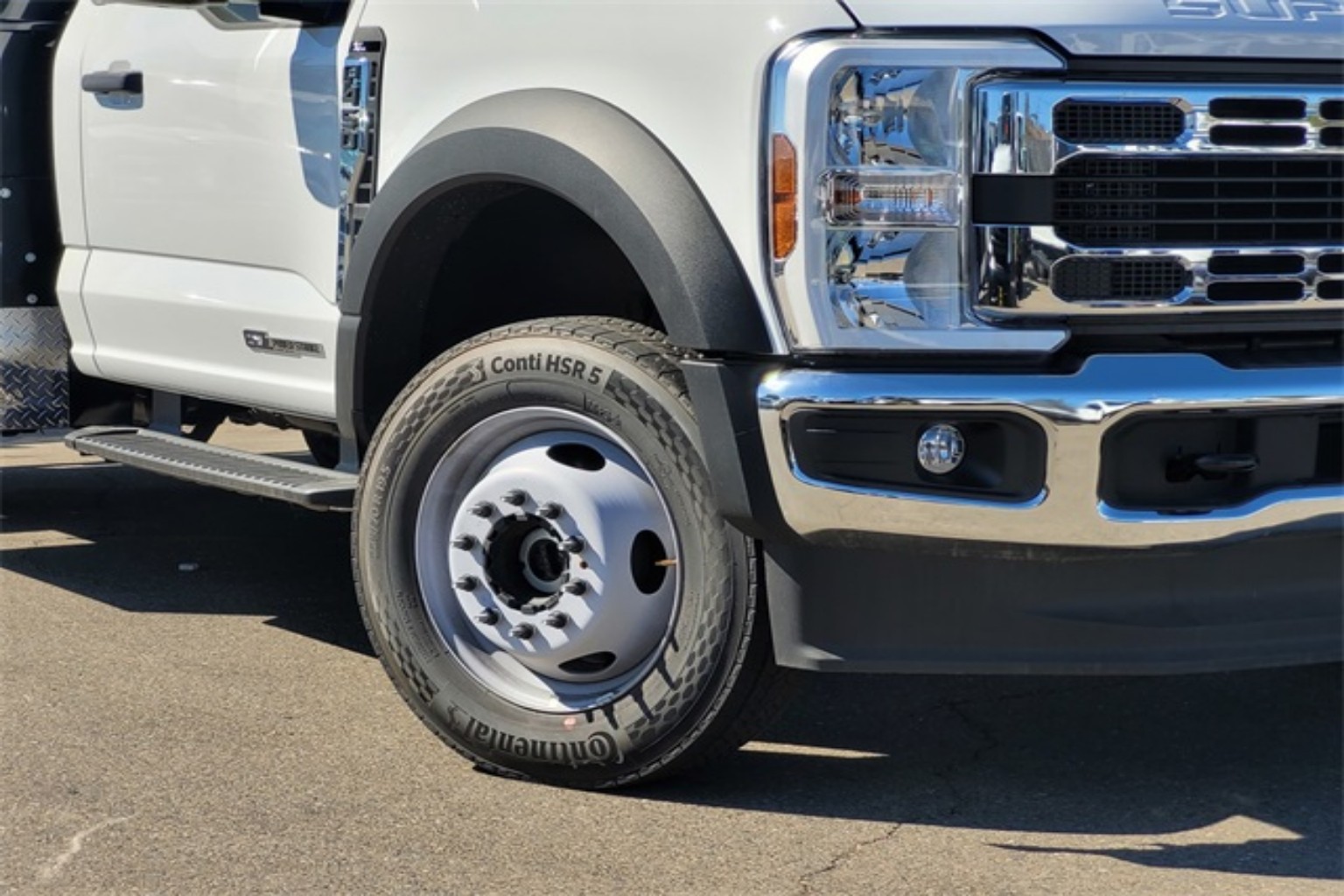 2024 Ford F-450 Super Duty Chassis Cab XL's photo