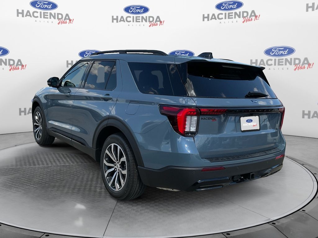 2025 Ford Explorer ST-Line photo 3