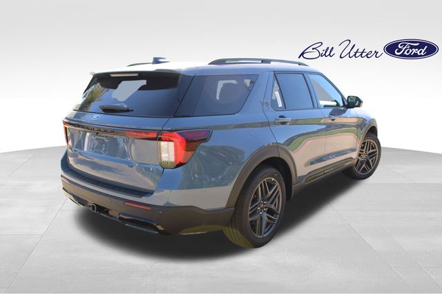2025 Ford Explorer ST-Line photo 3