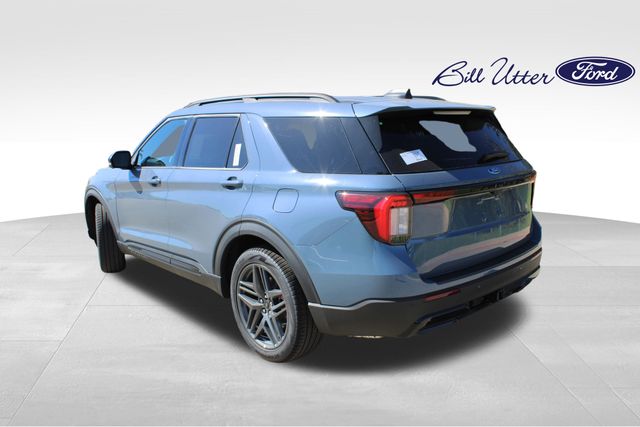 2025 Ford Explorer ST-Line photo 4