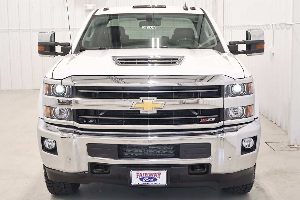2019 Chevrolet Silverado 3500HD LTZ photo 4