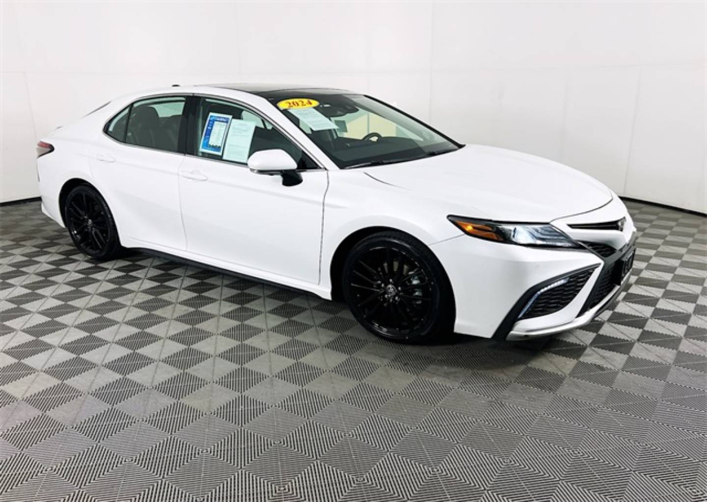 2024 Toyota Camry XSE's photo