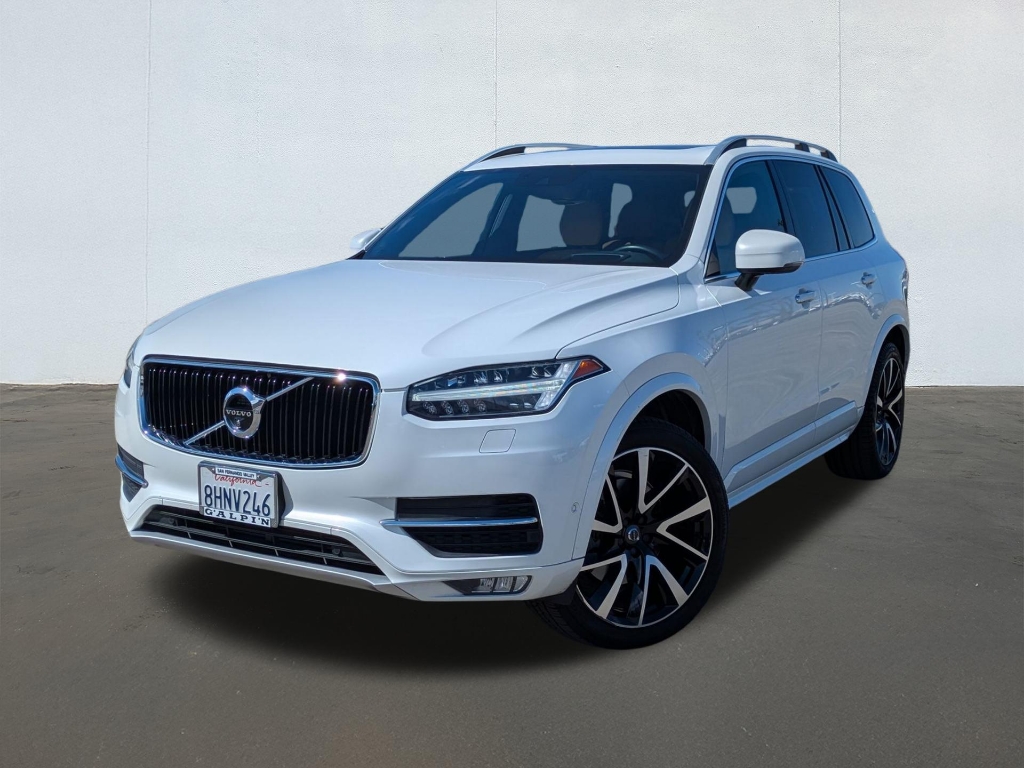 2019 Volvo XC90 T6 Momentum