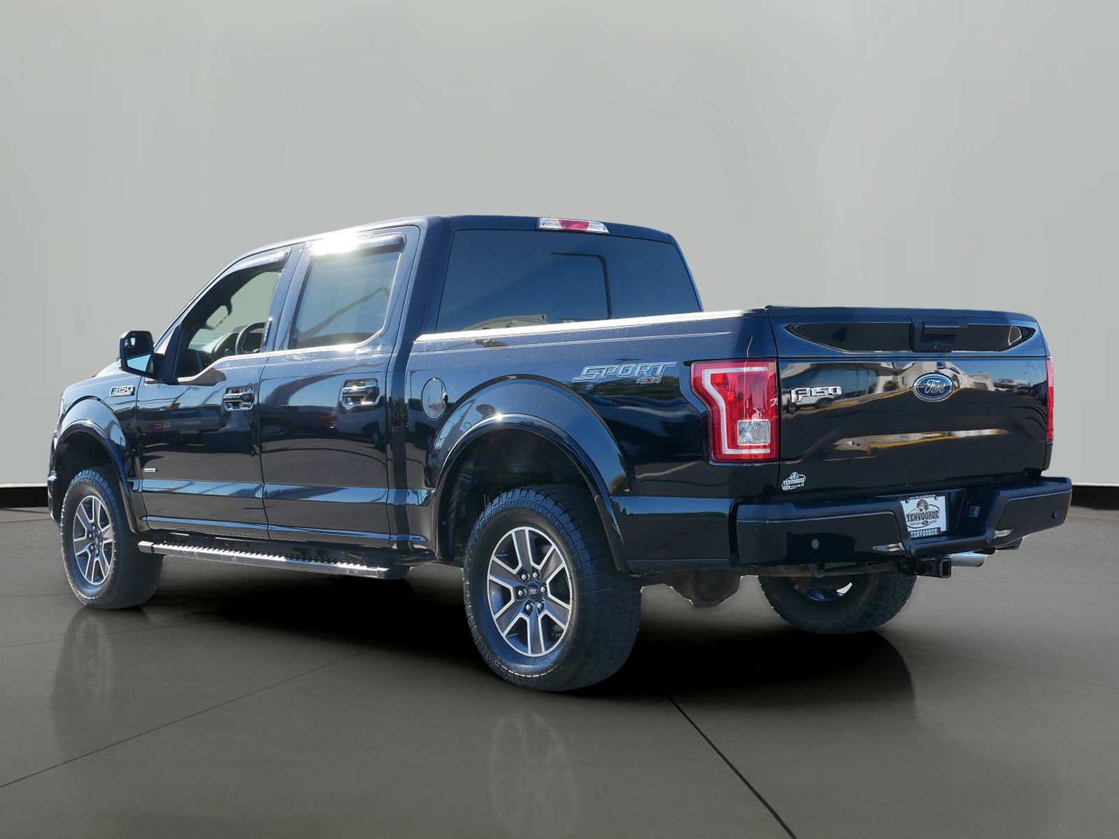 Used 2017 Ford F-150 XLT with VIN 1FTEW1EG6HFB39848 for sale in St. Cloud, Minnesota