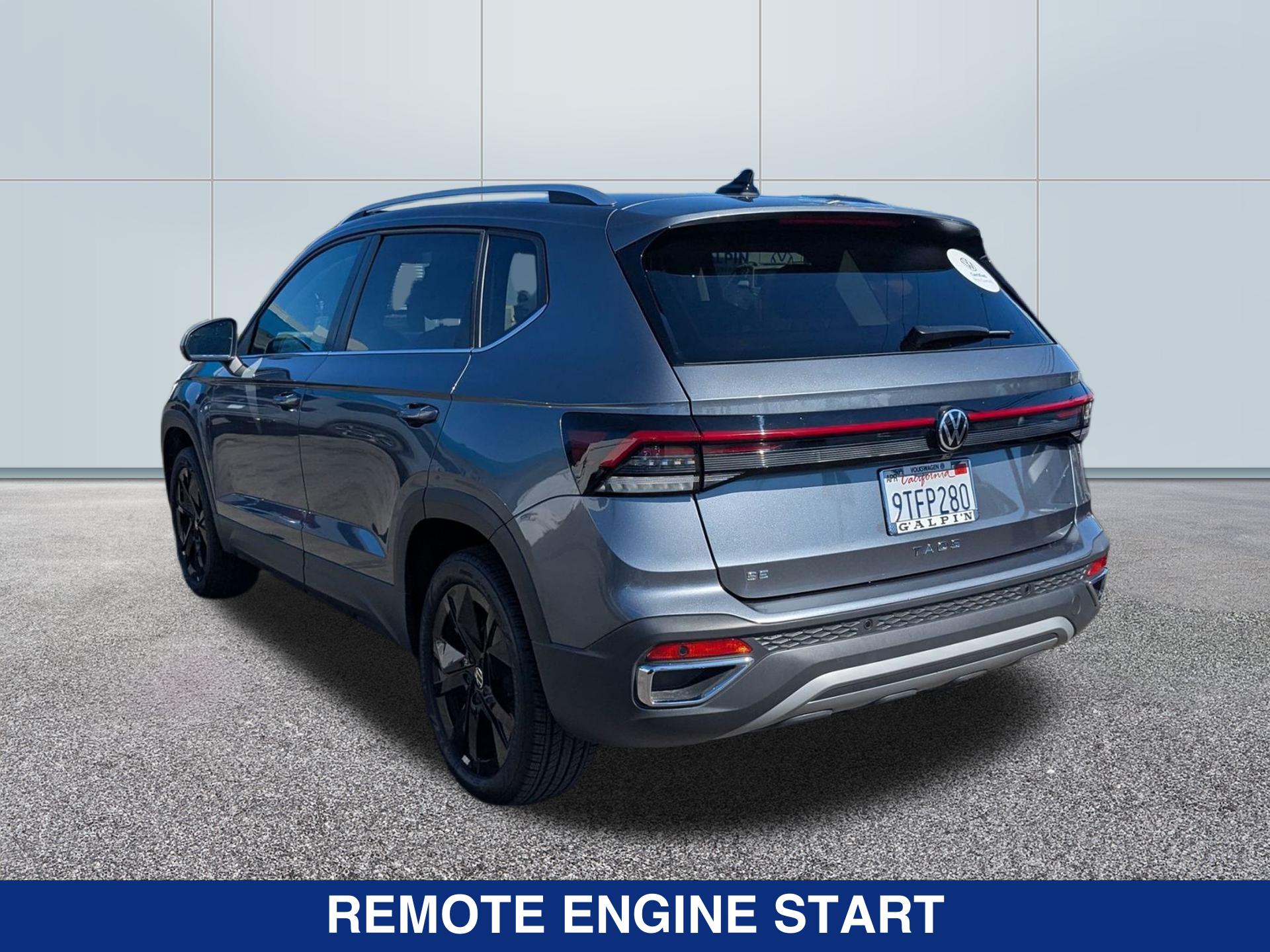 2025 Volkswagen Taos SE photo 3