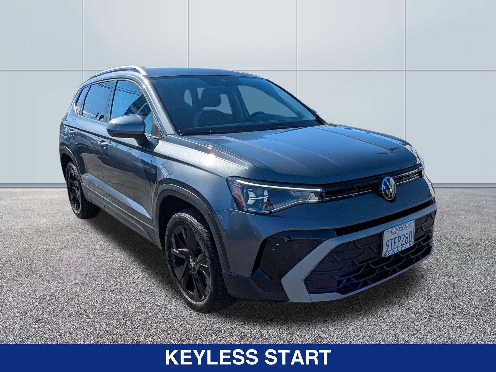 2025 Volkswagen Taos SE photo 4