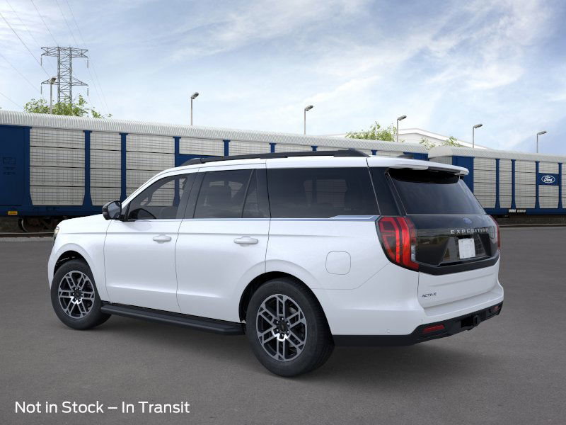 2025 Ford Expedition photo 3
