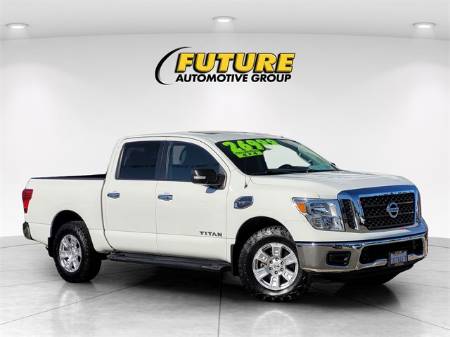 2017 Nissan Titan SV