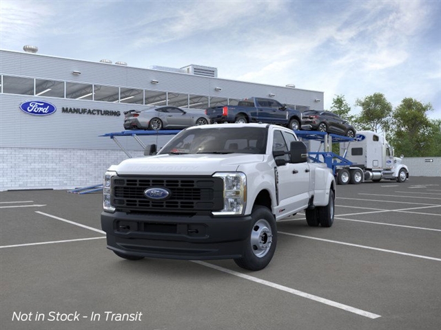 2026 Ford F-350 photo 2