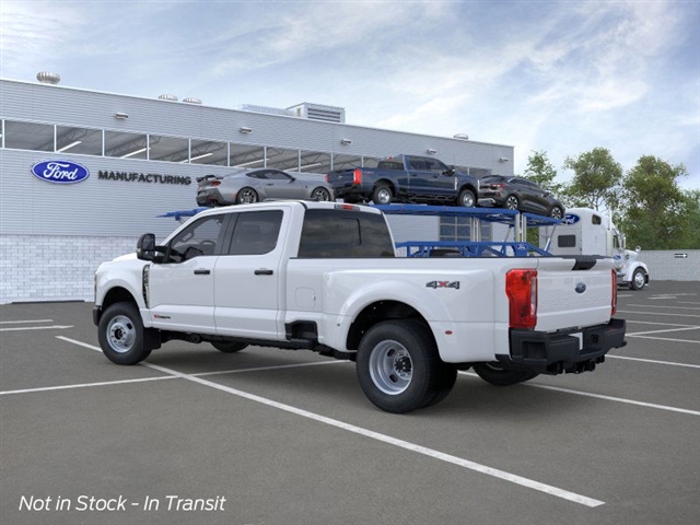 2026 Ford F-350 photo 4