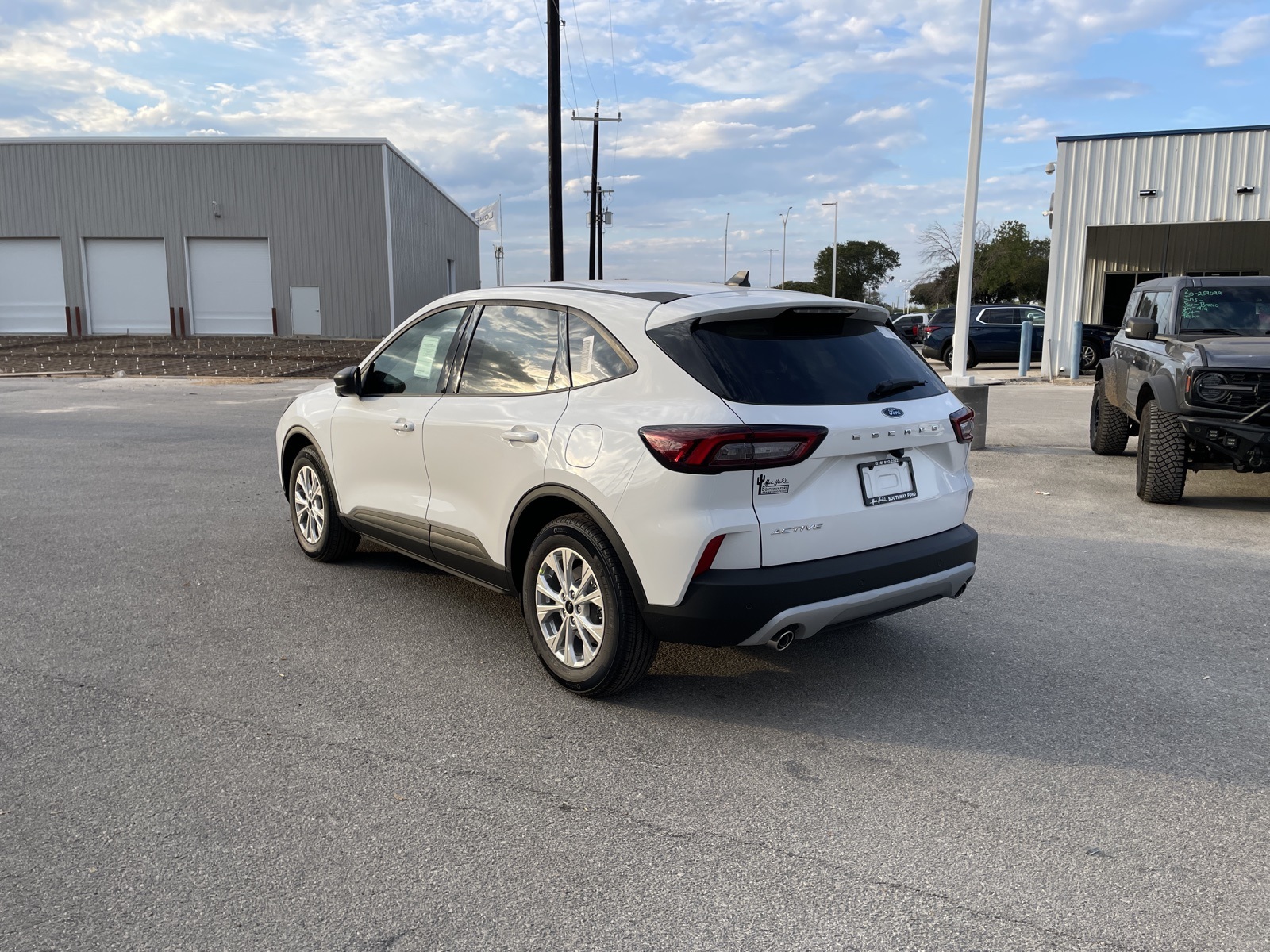 2026 Ford Escape Active photo 2