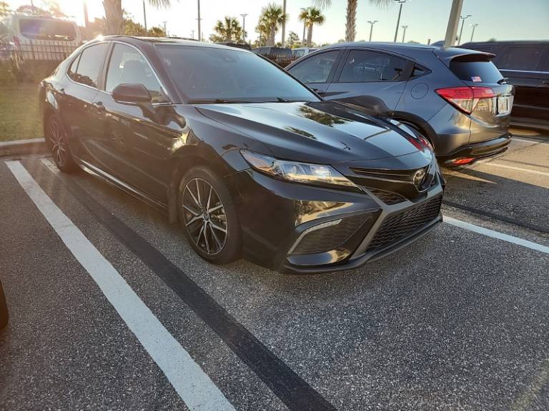 2023 Toyota Camry SE