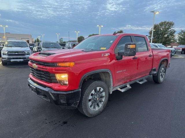 2024 Chevrolet Silverado 2500HD Custom photo 3