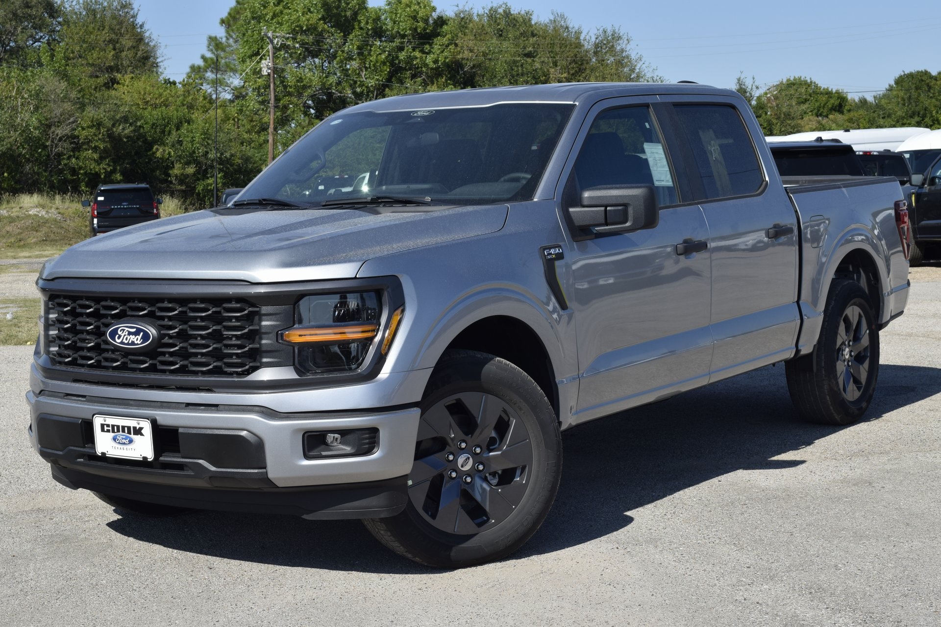2025 Ford F-150 STX's photo