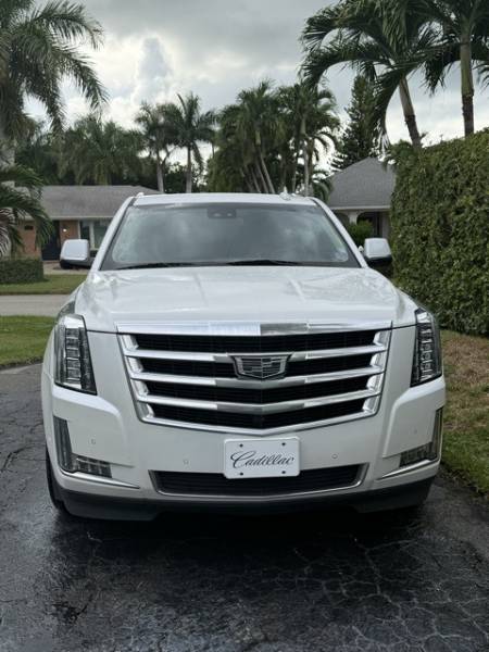 2018 Cadillac Escalade ESV Luxury