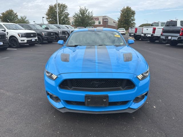 2017 Ford Mustang GT Premium photo 2