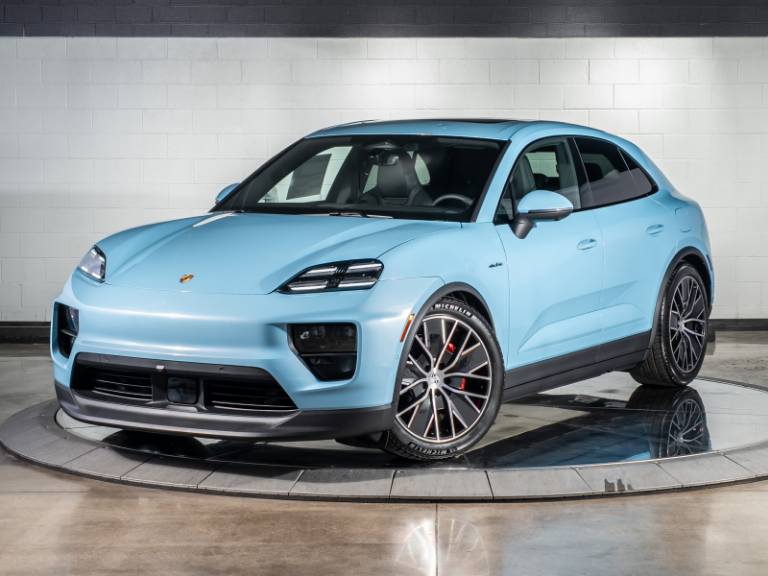 2025 Porsche Macan Electric 4S