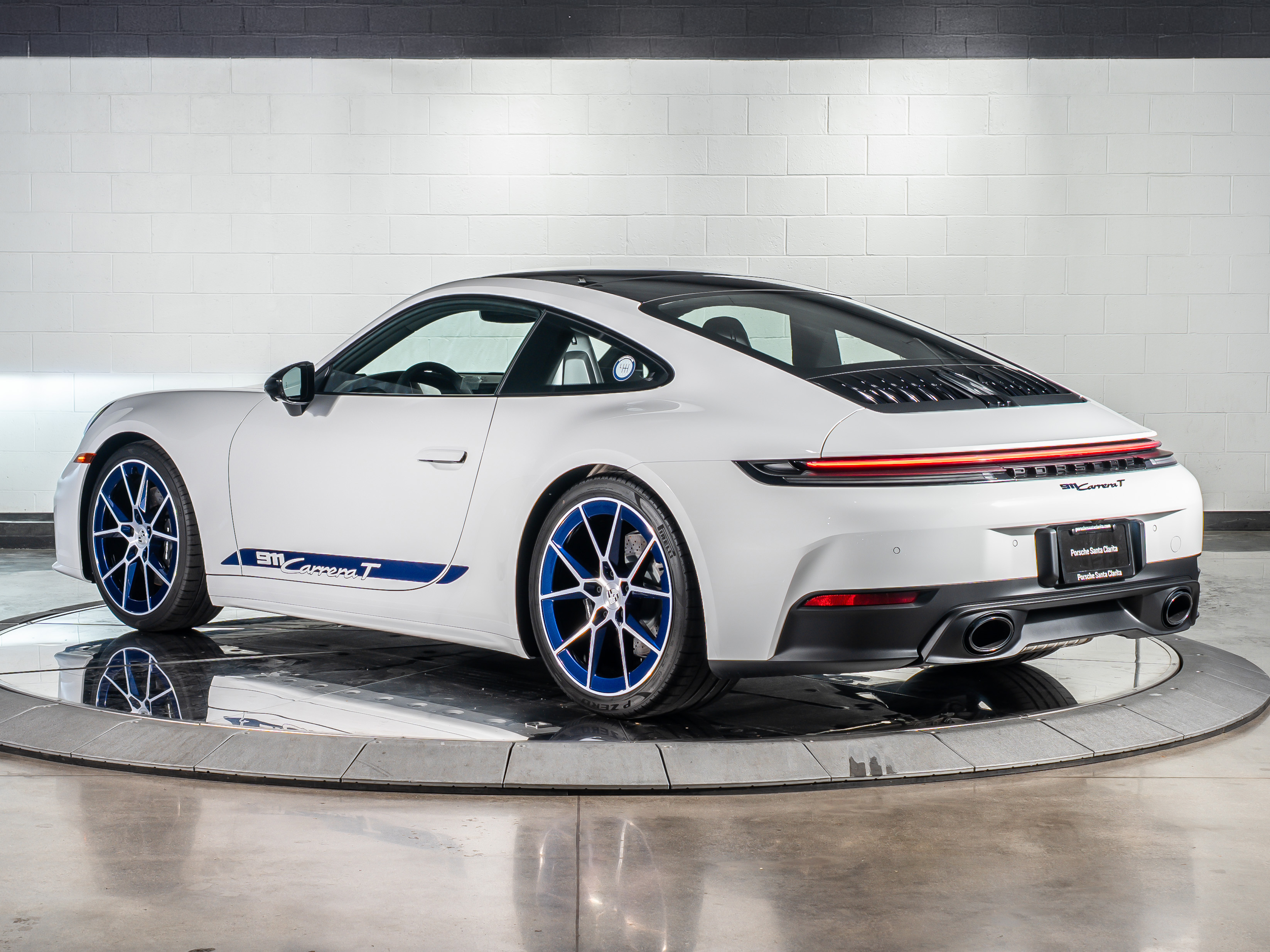 2026 Porsche 911 T photo 3