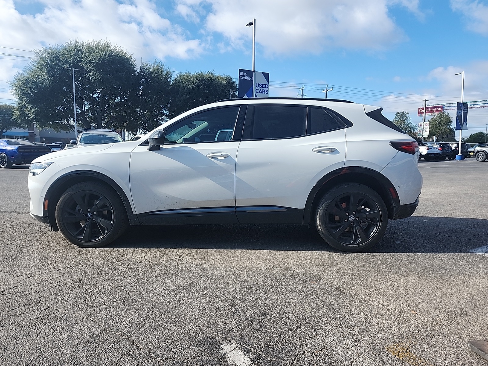 2022 Buick Envision Essence photo 4