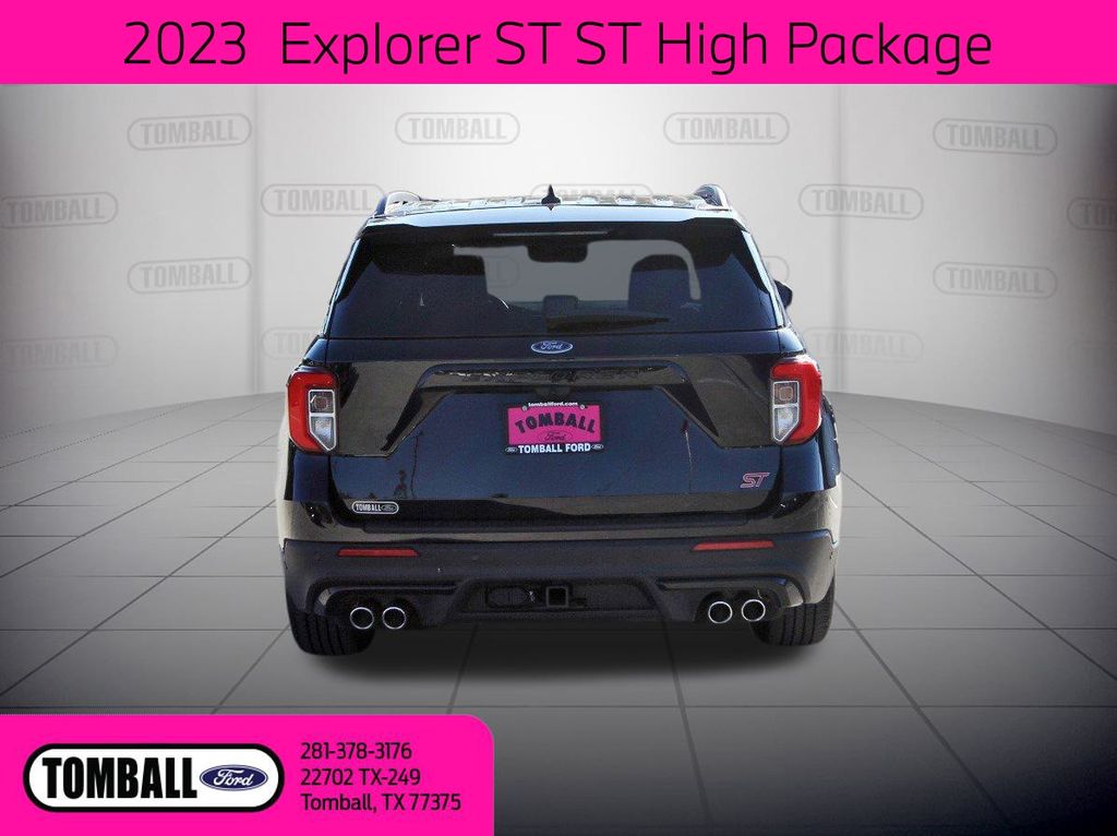 2023 Ford Explorer ST photo 4
