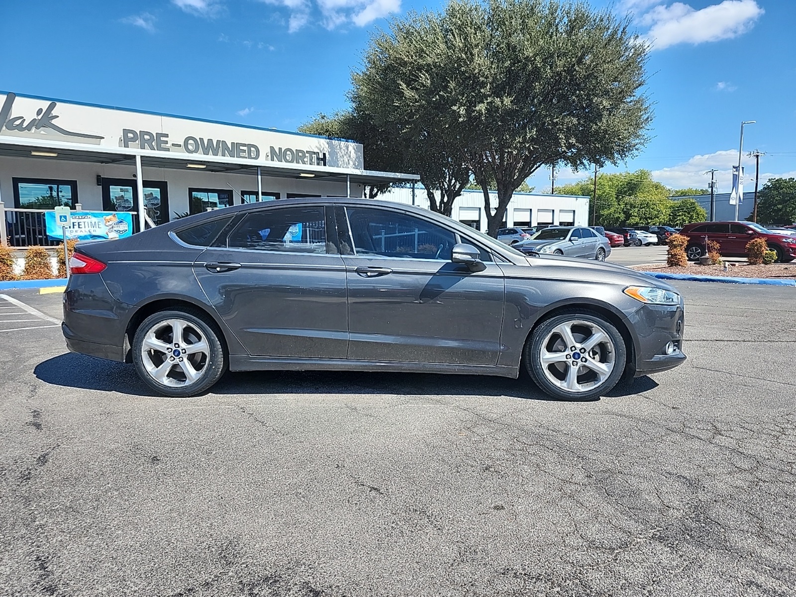 Used 2016 Ford Fusion SE with VIN 3FA6P0HD8GR113773 for sale in San Antonio, TX