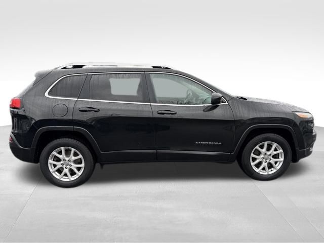 2016 Jeep Cherokee Latitude photo 4