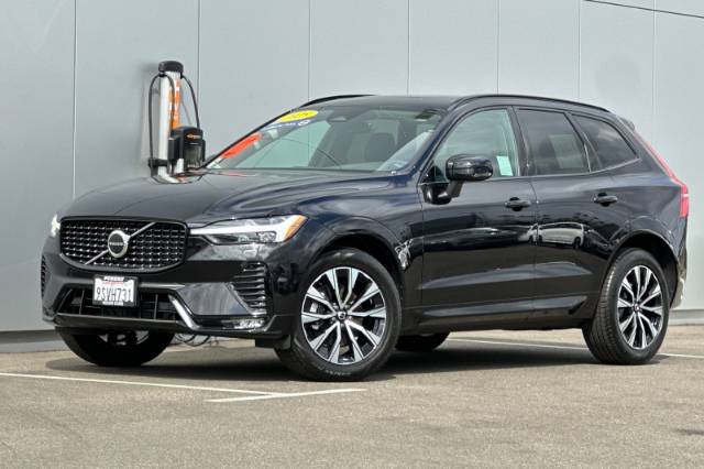 2025 Volvo XC60 B5 Core