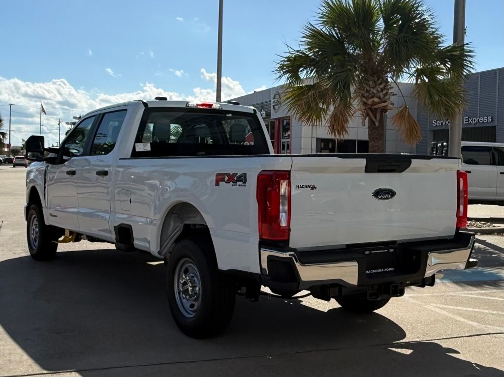 2026 Ford F-250 photo 4