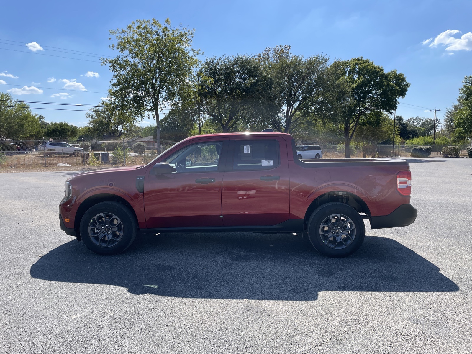 2025 Ford Maverick XLT photo 2