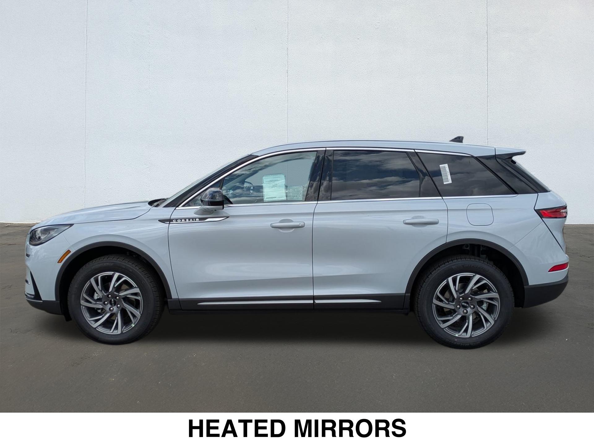 2025 Lincoln Corsair Premiere photo 3