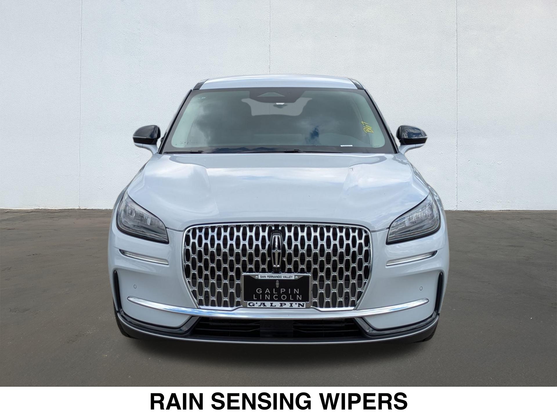 2025 Lincoln Corsair Premiere photo 4