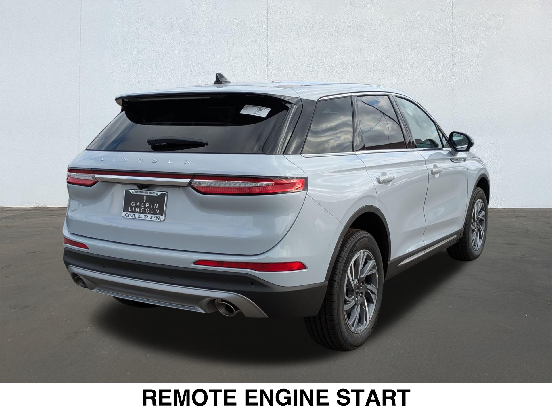 2025 Lincoln Corsair Premiere photo 2