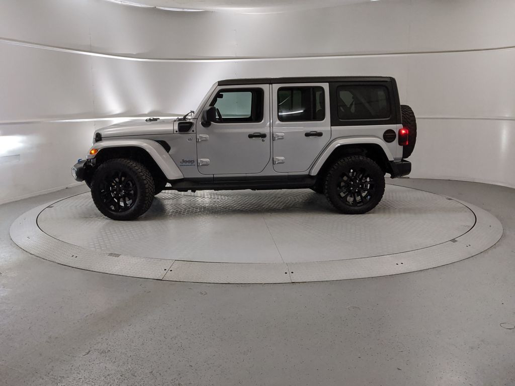 2023 Jeep Wrangler 4xe Sahara photo 2